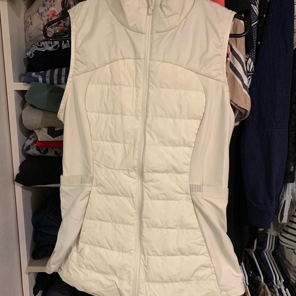 Lululemon down for it all vest